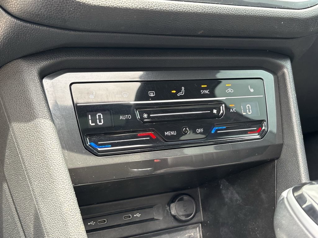 Used 2023 Volkswagen Tiguan SE R-Line FWD image 19