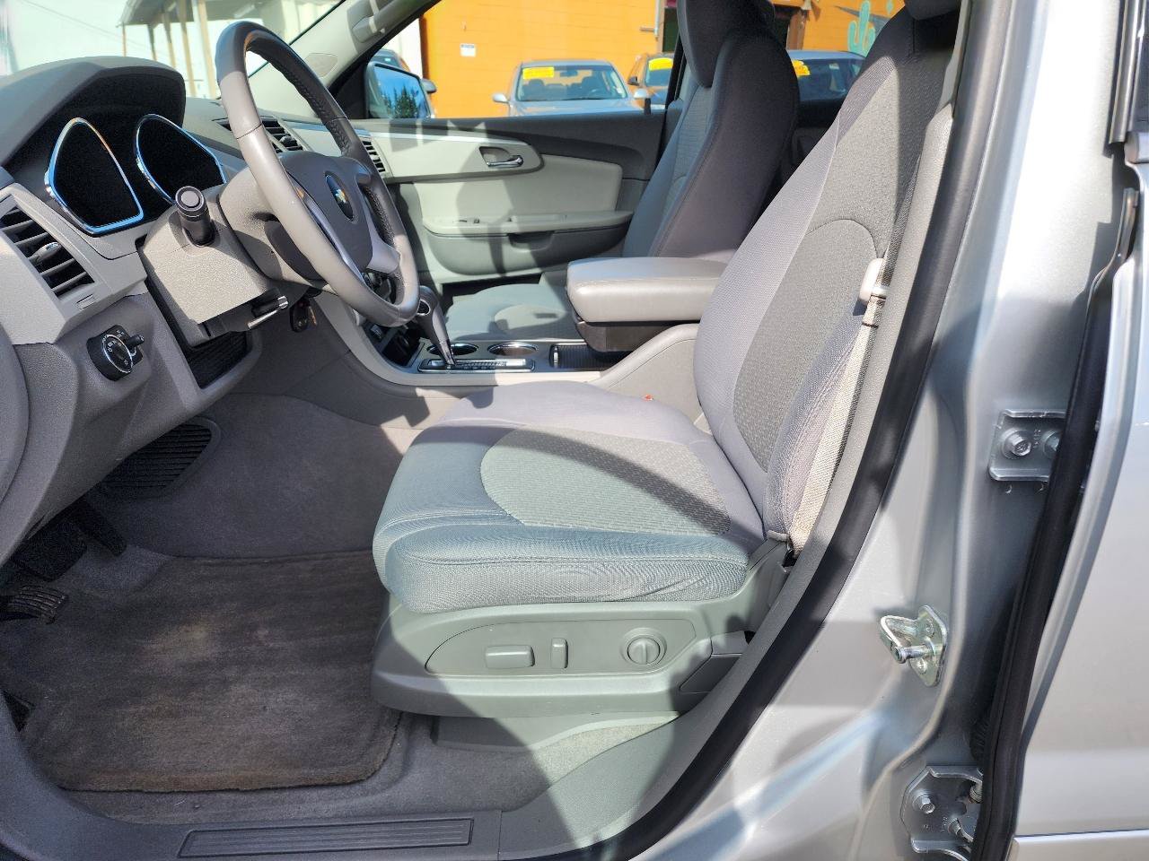 Used 2012 Chevrolet Traverse LT AWD/4WD image 14