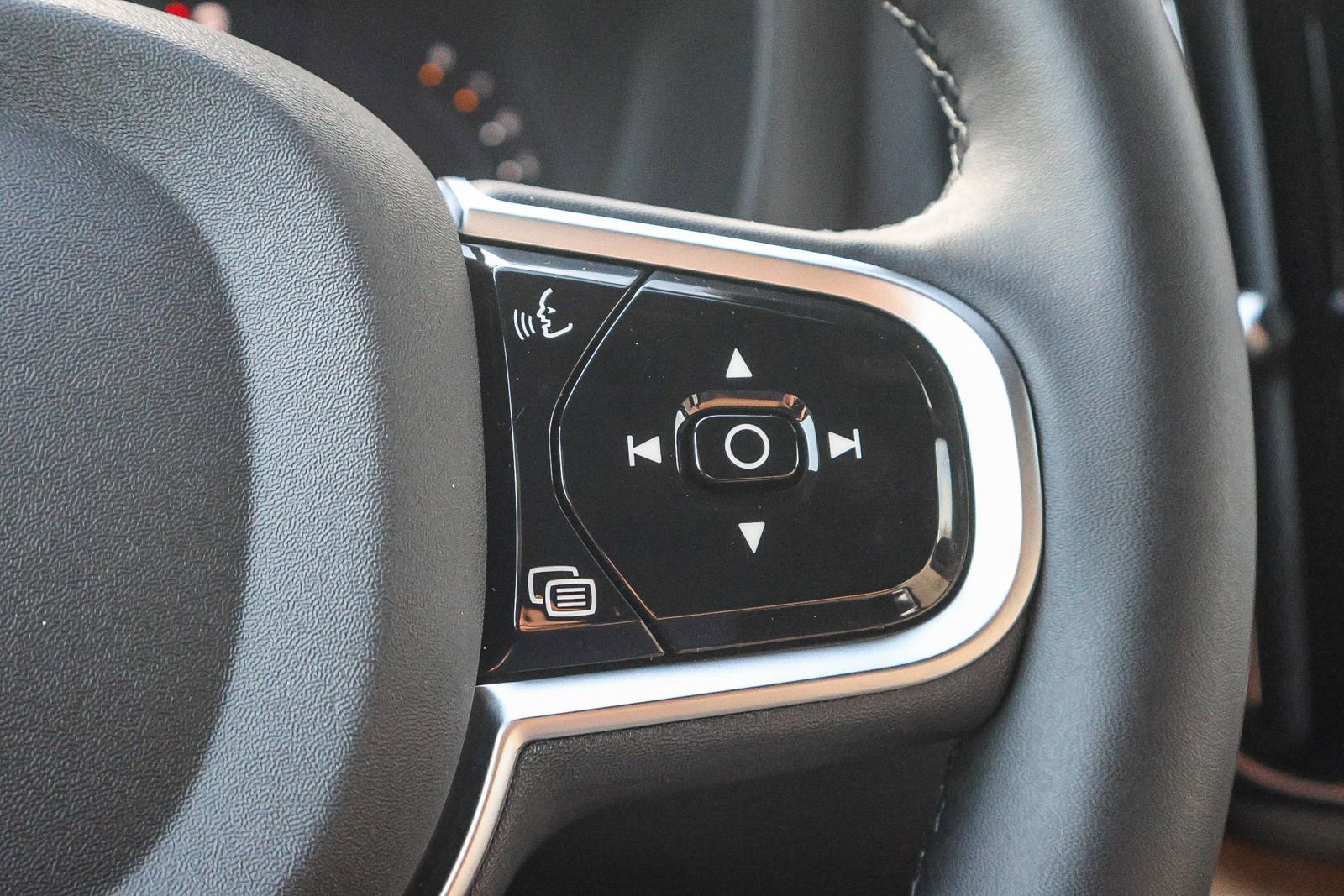 New 2026 Volvo XC60 B5 Plus w/ Climate Package image 35