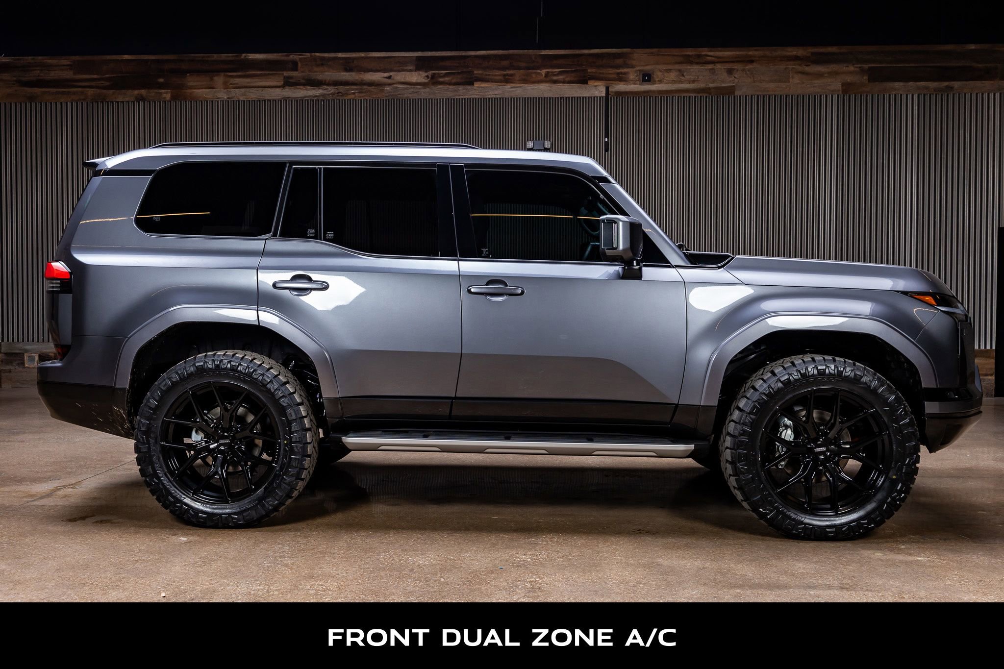 Used 2025 Lexus GX 550 550 Premium+ w/ Cold Area Package image 11