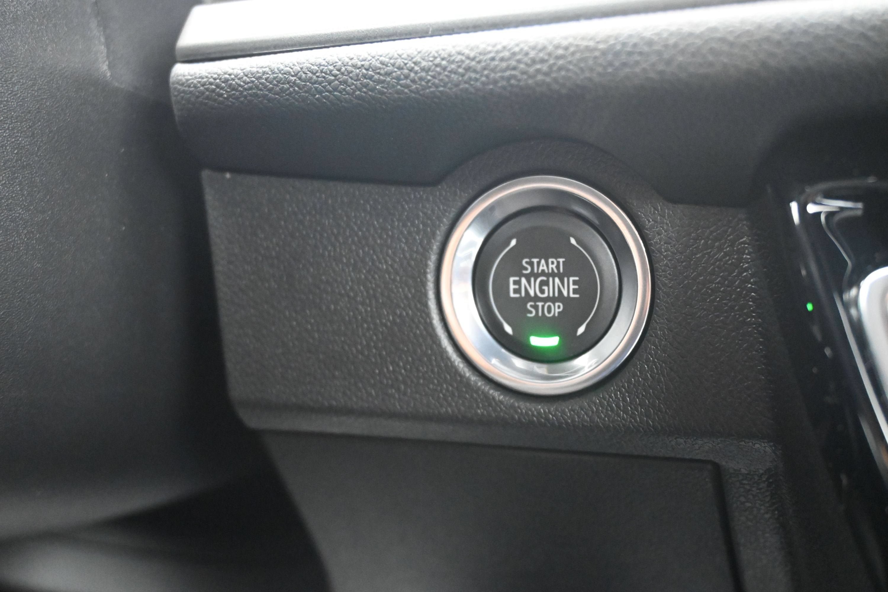 New 2027 Chevrolet Traverse LT w/ Sun and Wheel Package FWD image 19