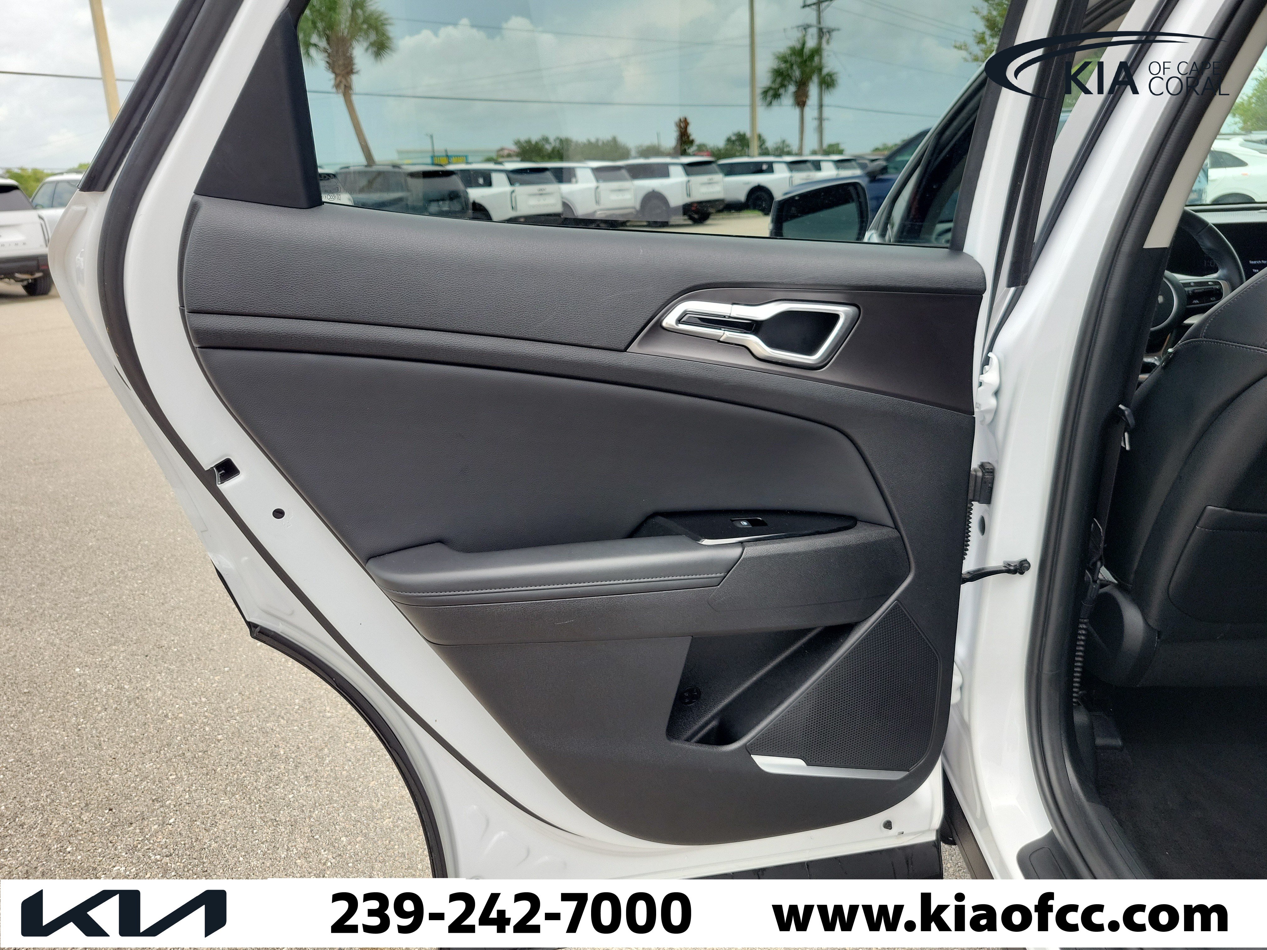 Certified 2024 Kia Sportage EX FWD image 13
