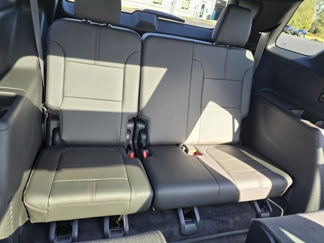 Used 2023 Chevrolet Traverse RS w/ LPO, Floor Liner Package image 21
