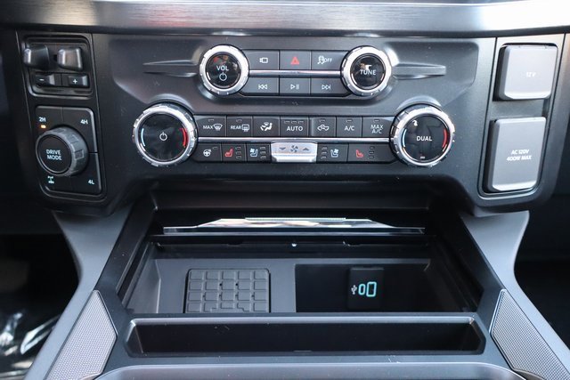 New 2026 Ford F250 Lariat w/ Black Appearance Package image 10