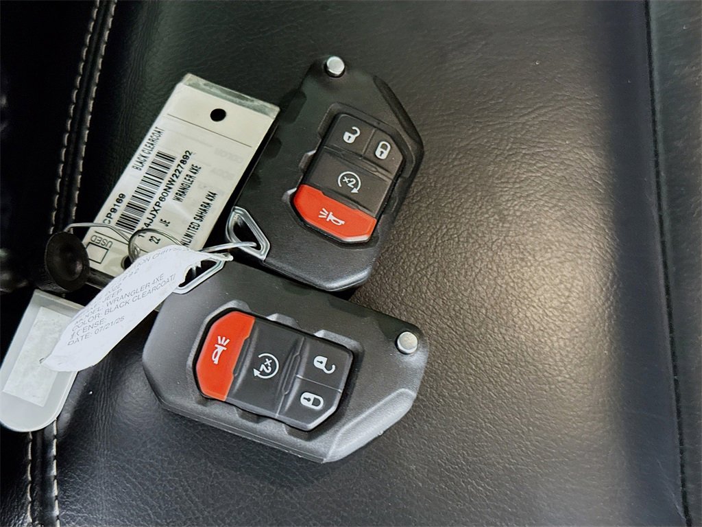 Used 2022 Jeep Wrangler Unlimited Sahara w/ Cold Weather Group image 32