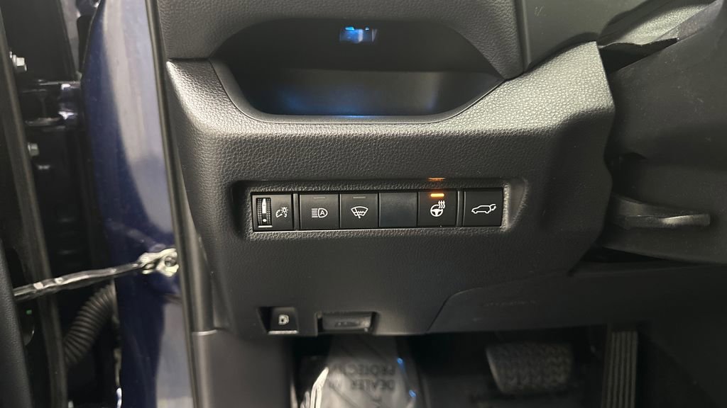 Used 2019 Toyota RAV4 XSE image 22