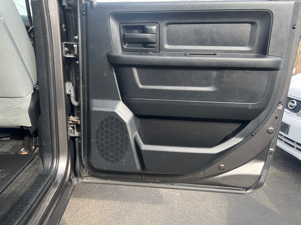 Used 2014 RAM 2500 Tradesman w/ Chrome Appearance Group image 12