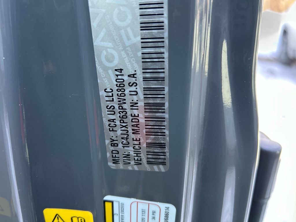 Used 2023 Jeep Wrangler Unlimited Sahara image 33