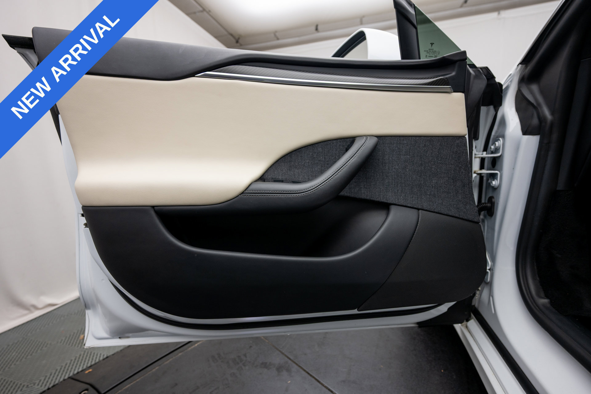 Used 2021 Tesla Model S Plaid AWD/4WD image 29