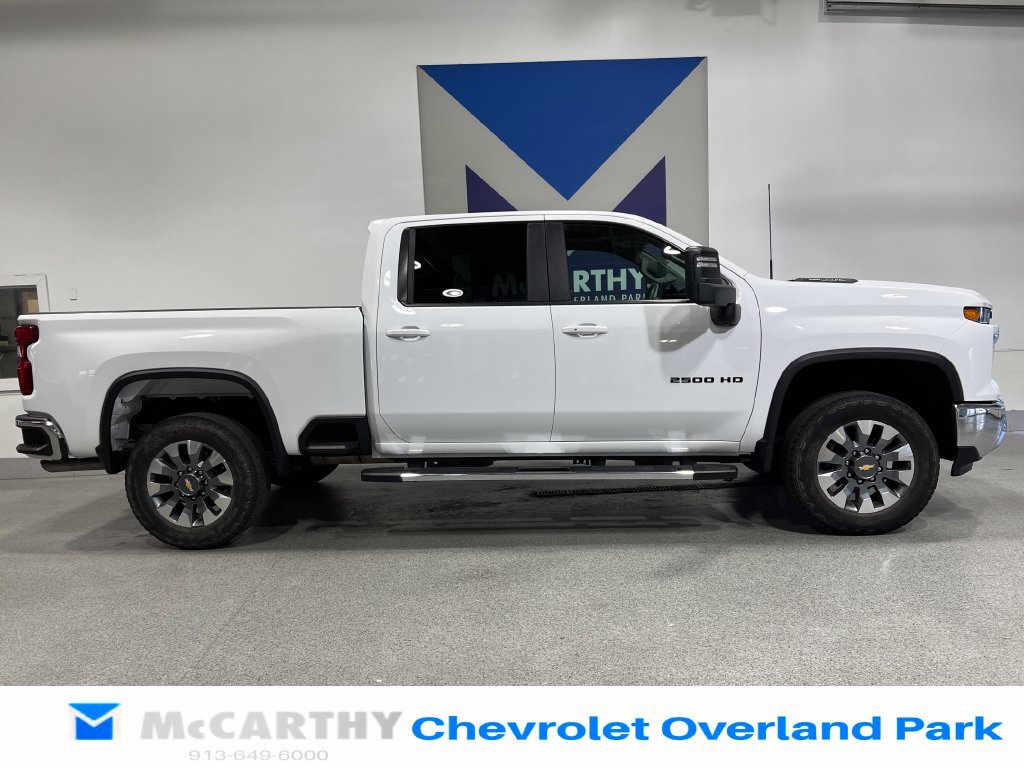 Used 2025 Chevrolet Silverado 2500 LT w/ Convenience Package AWD/4WD image 4