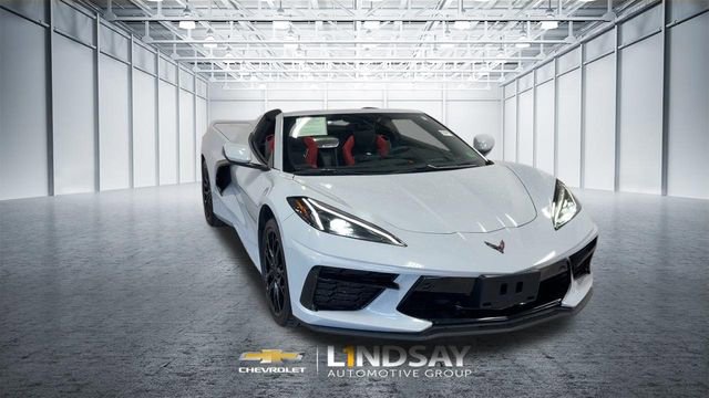 Used 2023 Chevrolet Corvette Stingray Preferred Conv w/ Z51 Performance Package RWD image 4