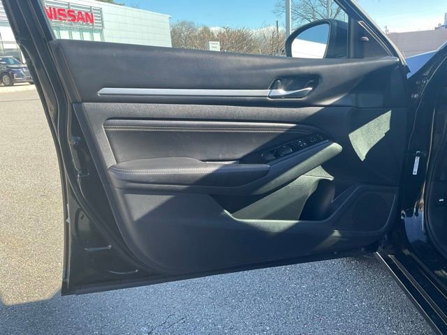 Used 2021 Nissan Altima 2.5 SV w/ SV Premium Package image 10