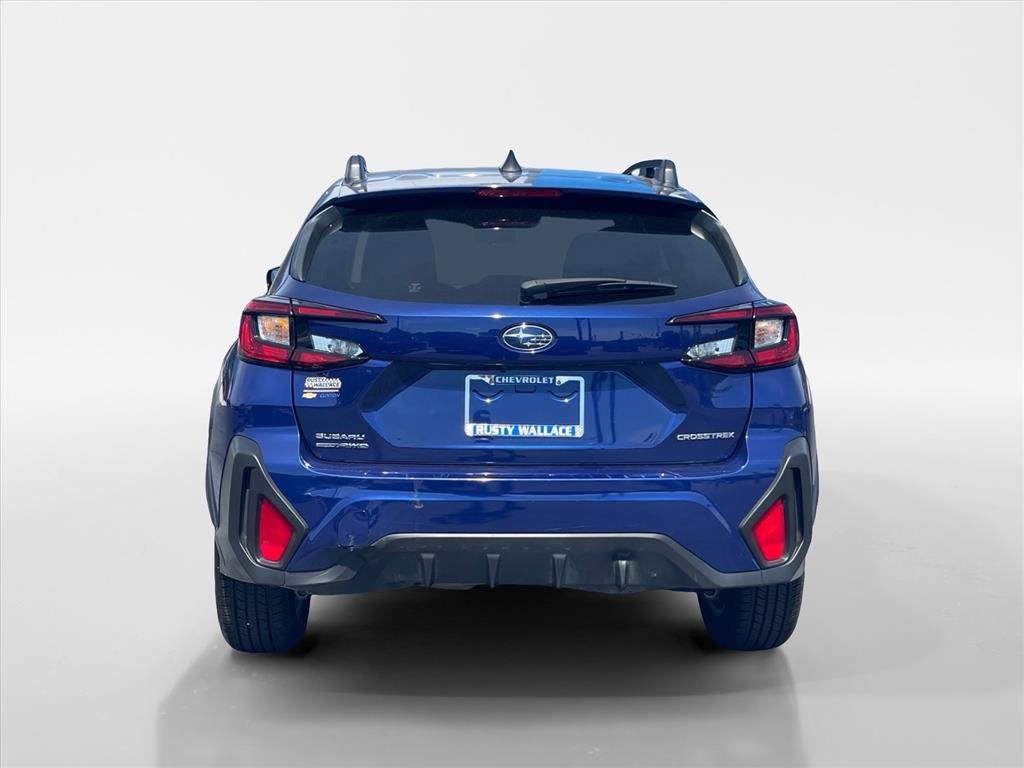Used 2025 Subaru Crosstrek 2.0i Premium image 4