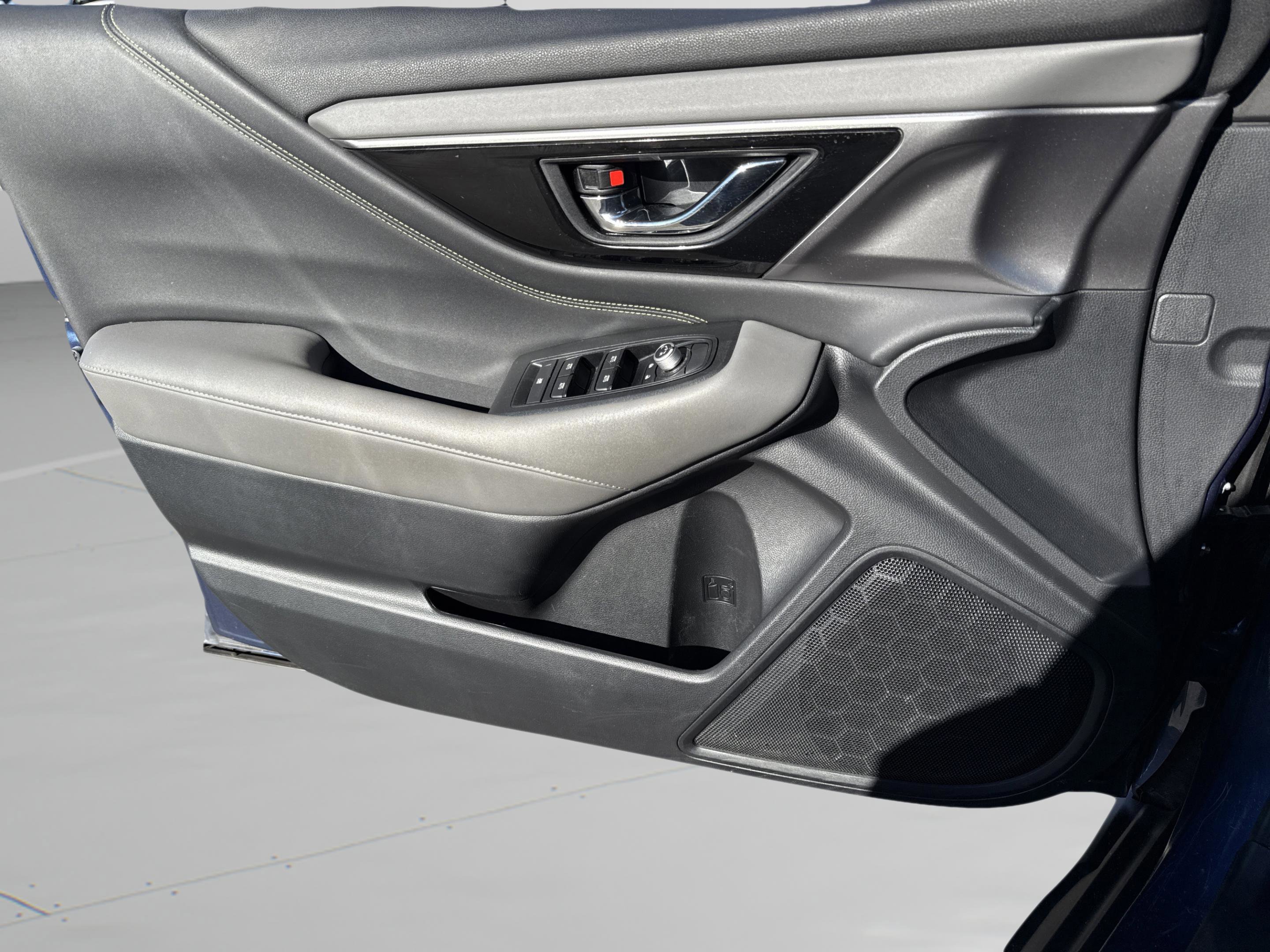 Used 2020 Subaru Outback Onyx Edition XT image 28