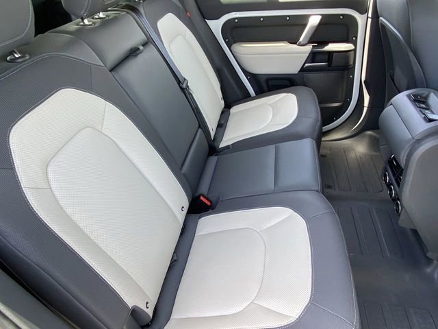 Used 2024 Land Rover Defender 110 X-Dynamic SE image 13