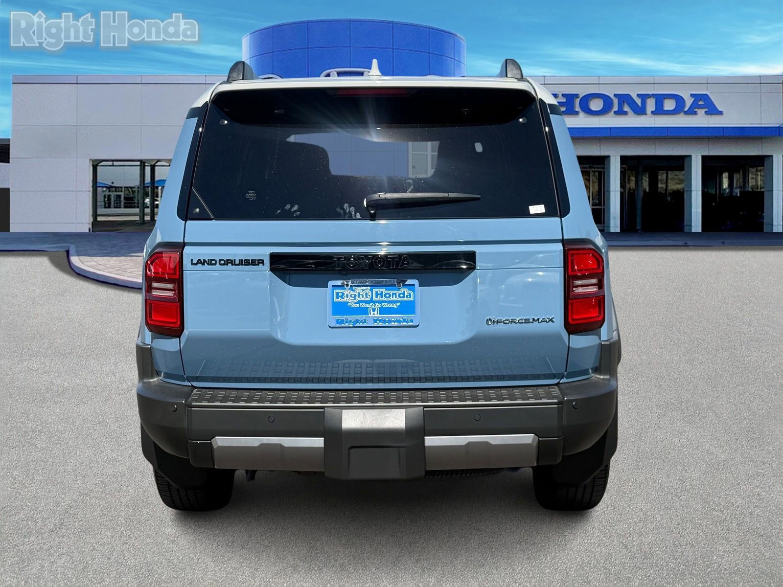 Used 2024 Toyota Land Cruiser image 7