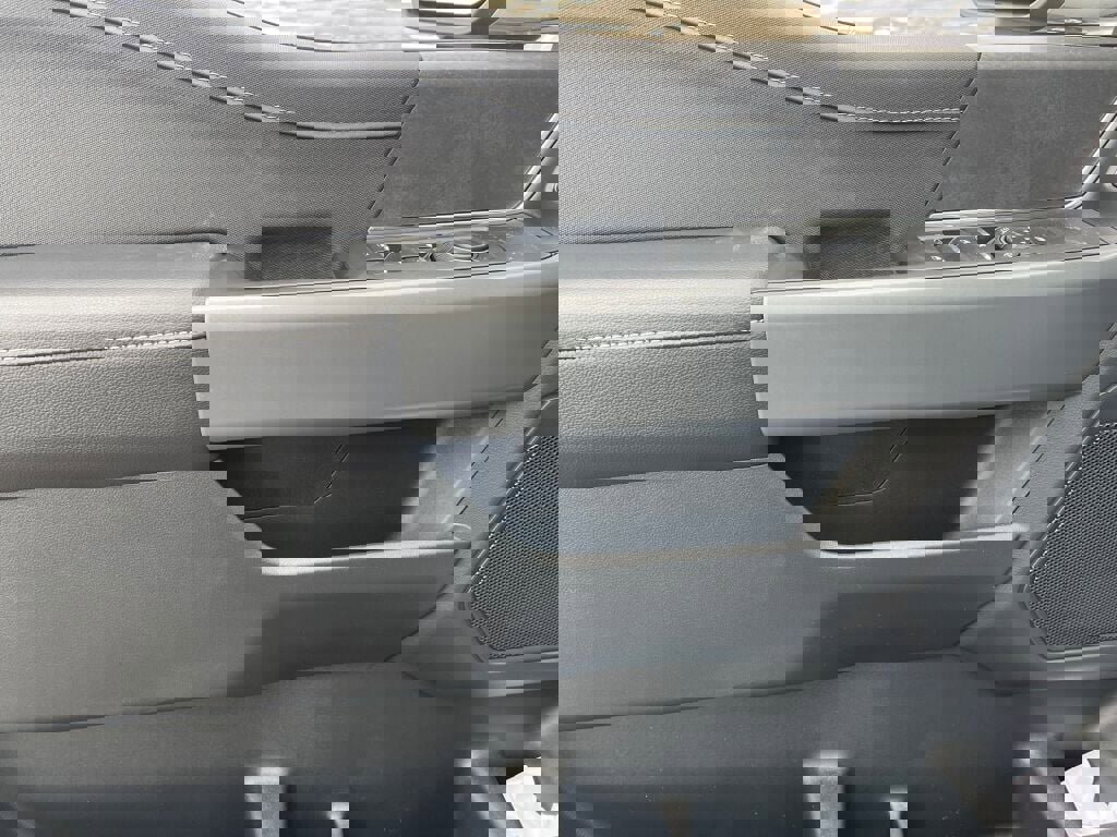 New 2025 Ford F150 XLT w/ Equipment Group 302A MID image 7