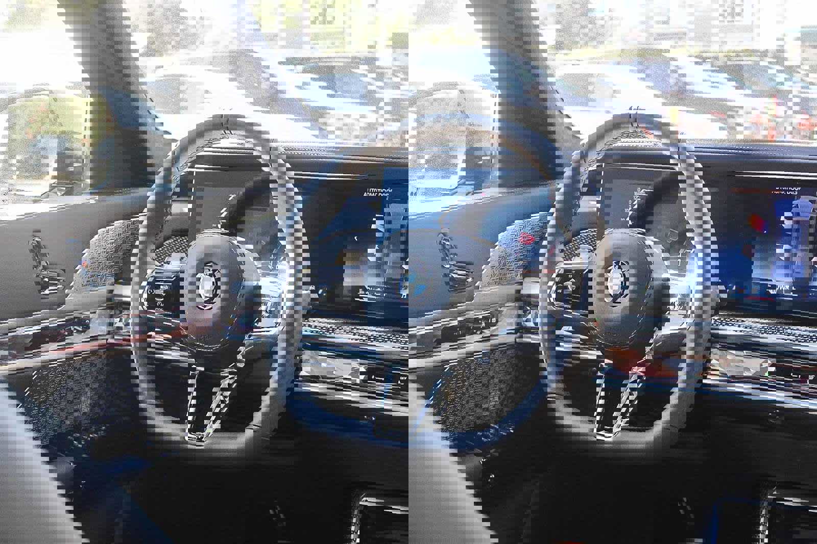 Used 2025 BMW 760i xDrive image 15