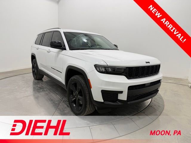 Used 2022 Jeep Grand Cherokee L Laredo image 1