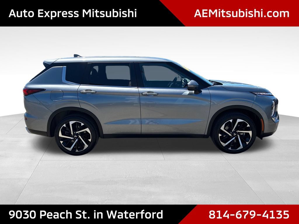 Used 2023 Mitsubishi Outlander SE AWD/4WD image 8