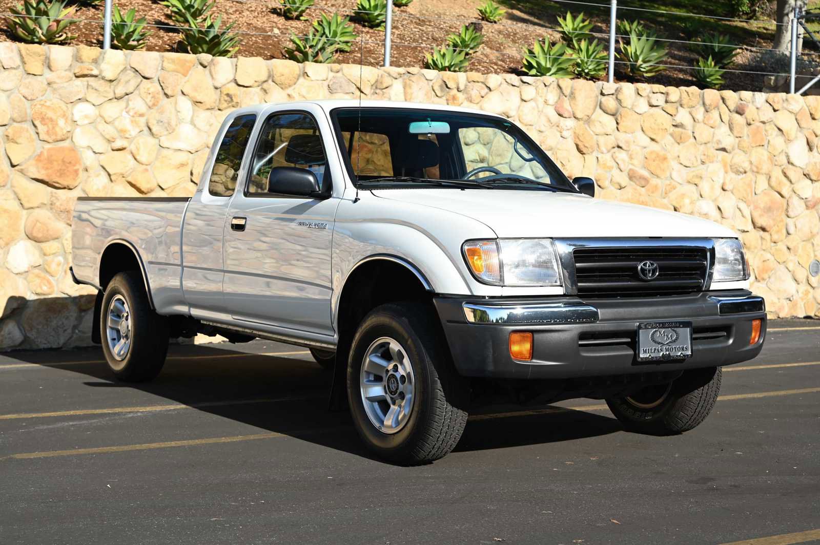 Used 1998 Toyota Tacoma 4x4 Xtracab V6 image 1