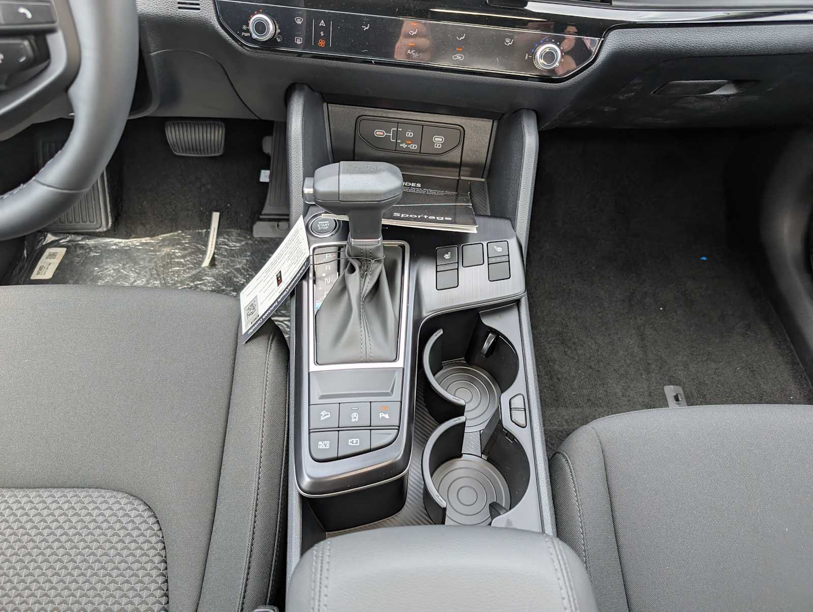 New 2026 Kia Sportage LX w/ LX Convenience Package AWD/4WD image 13