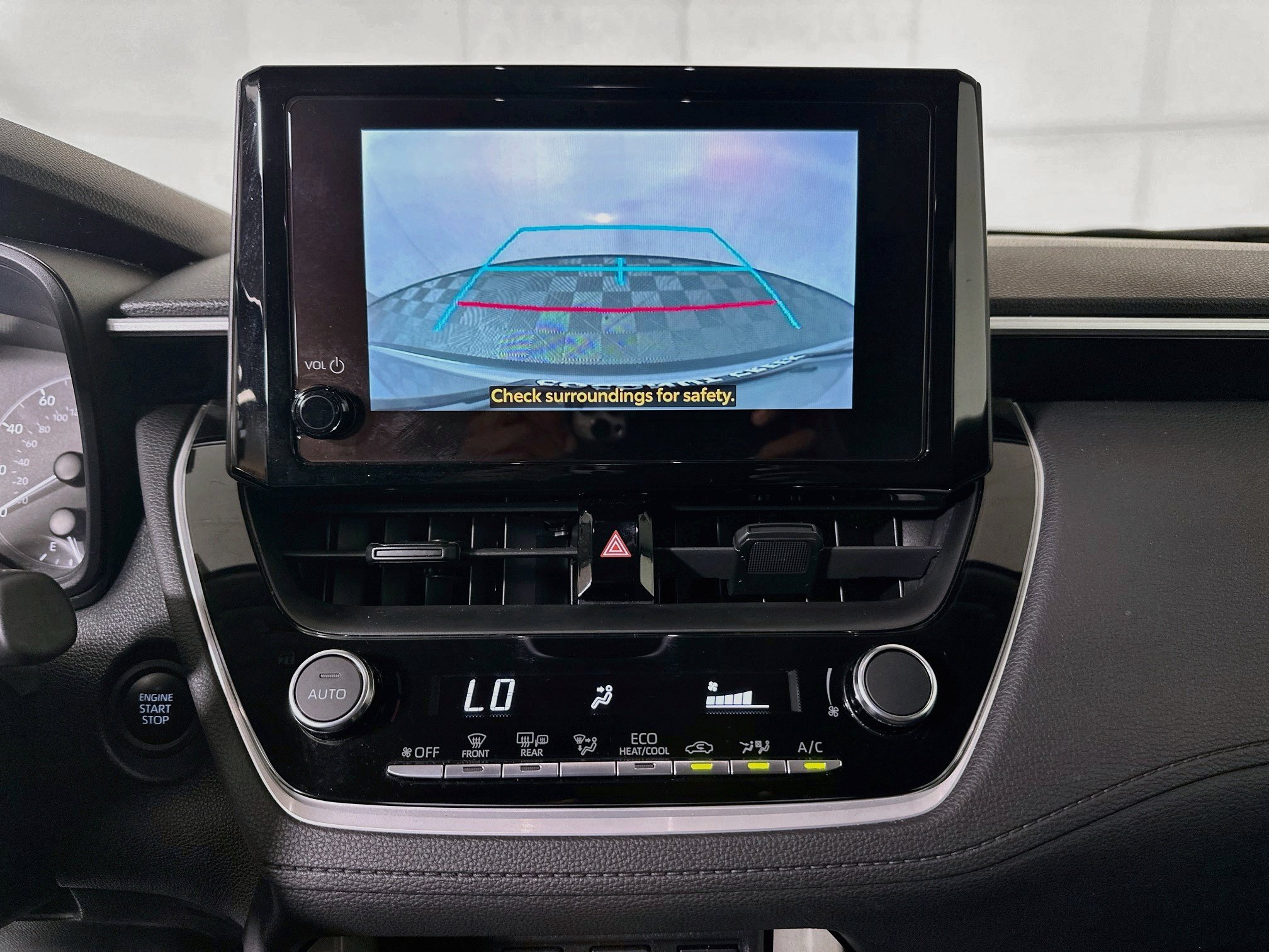 Certified 2024 Toyota Corolla Cross LE w/ Moonroof Package FWD image 25