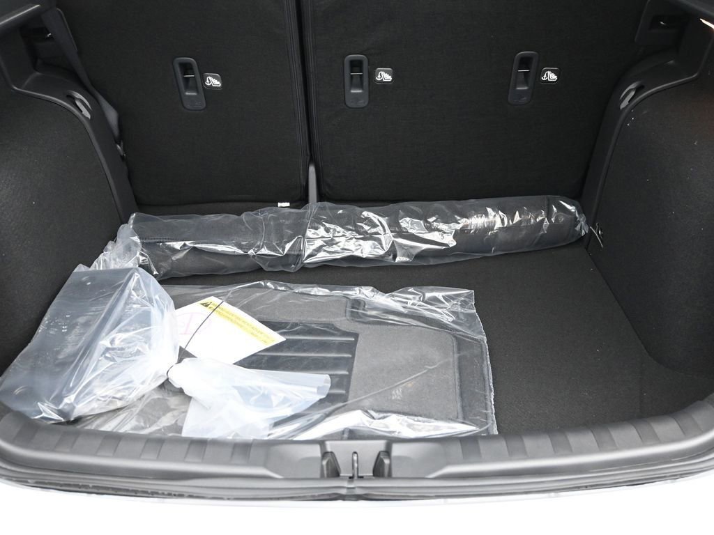 Certified 2025 Nissan Kicks Play S FWD image 18