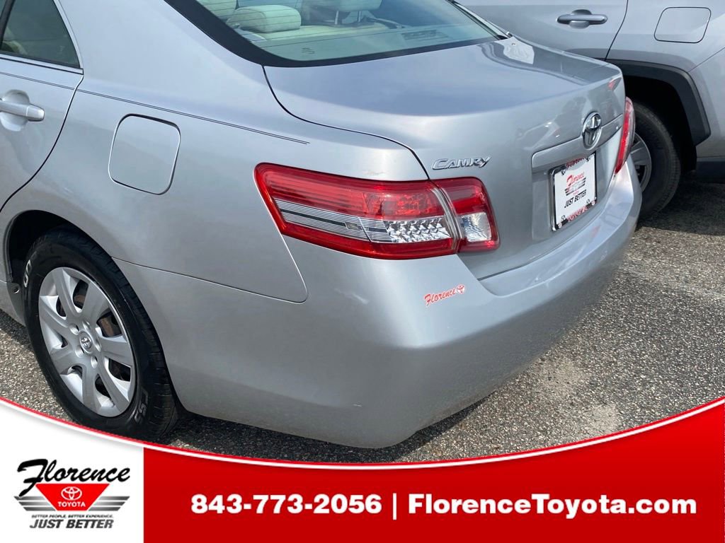 Used 2010 Toyota Camry FWD image 11