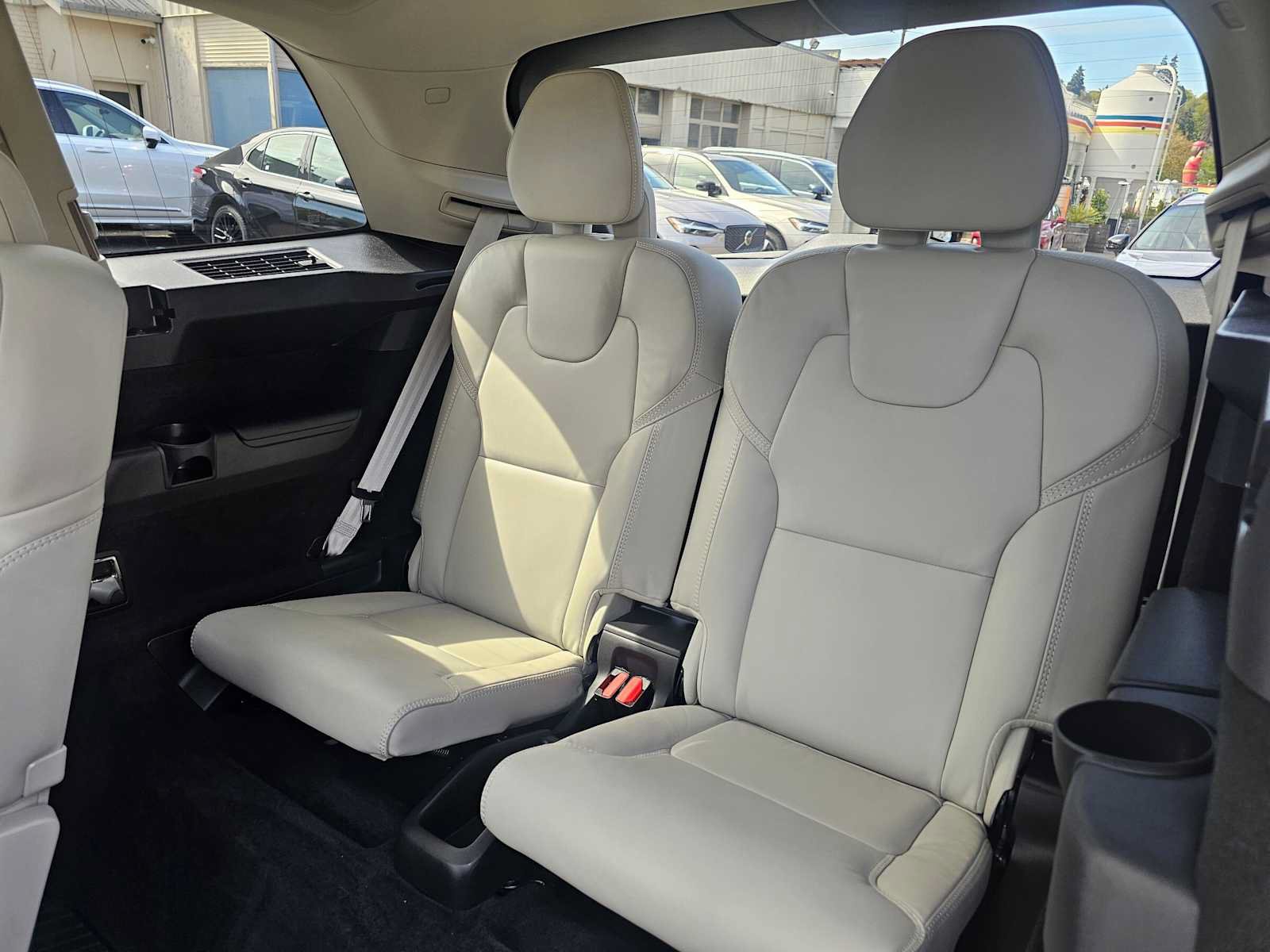Used 2025 Volvo XC90 B6 Ultra w/ Protection Package Premier AWD/4WD image 19