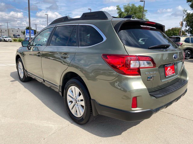 Used 2016 Subaru Outback 2.5i Premium AWD/4WD image 3