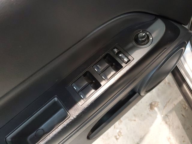 Used 2014 Jeep Patriot High Altitude FWD image 13