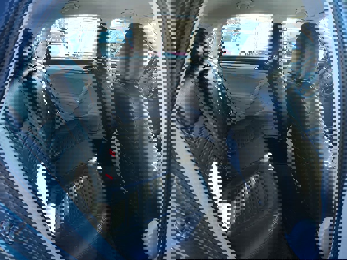 Used 2016 Volkswagen Passat 1.8T S image 21