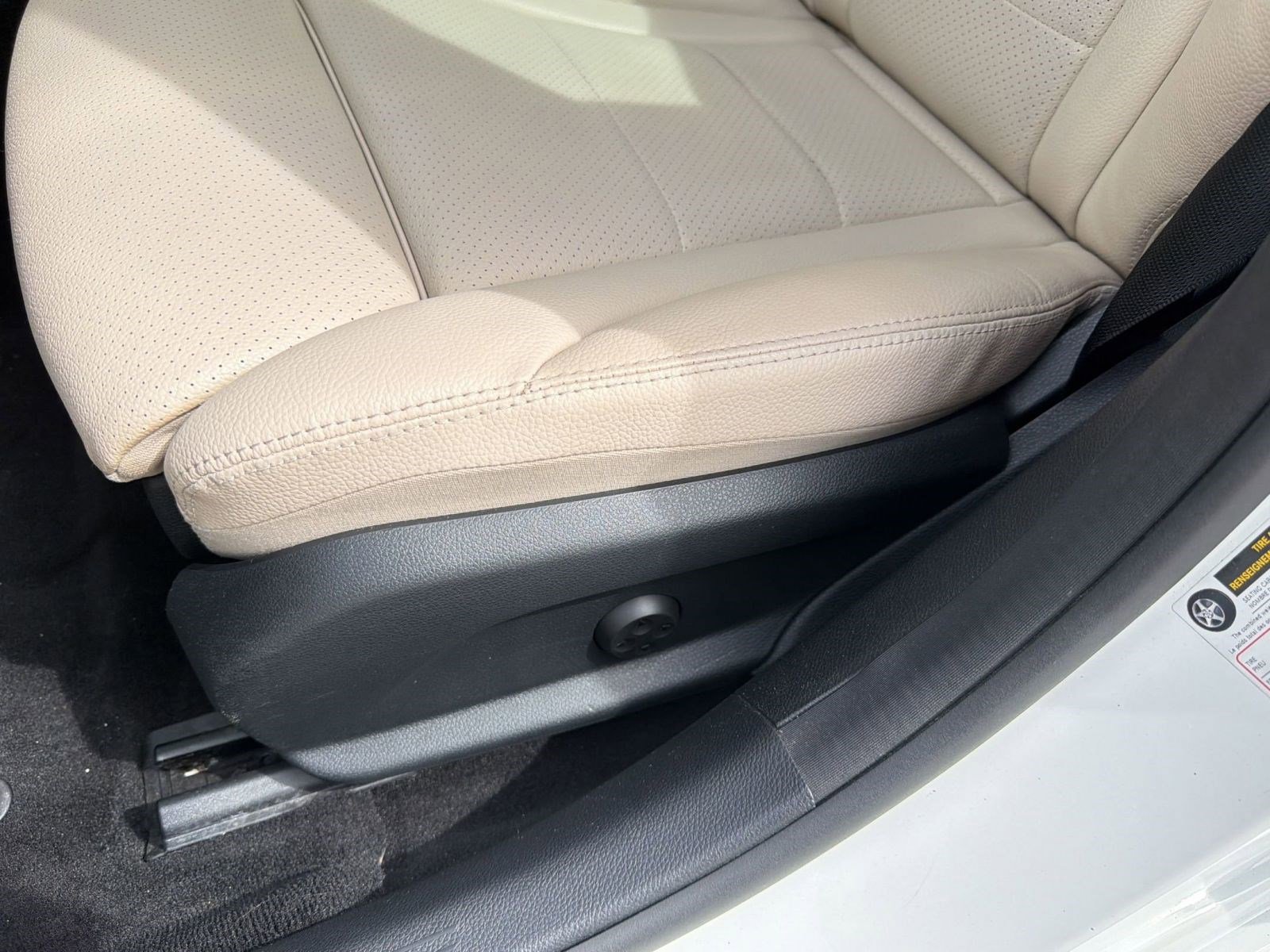 Used 2017 Mercedes-Benz C 300 Sedan image 14