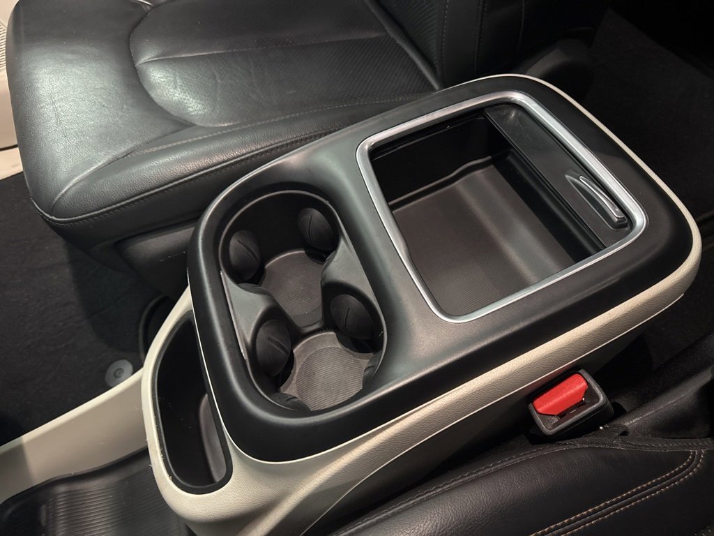 Used 2020 Chrysler Pacifica Touring-L Plus image 22