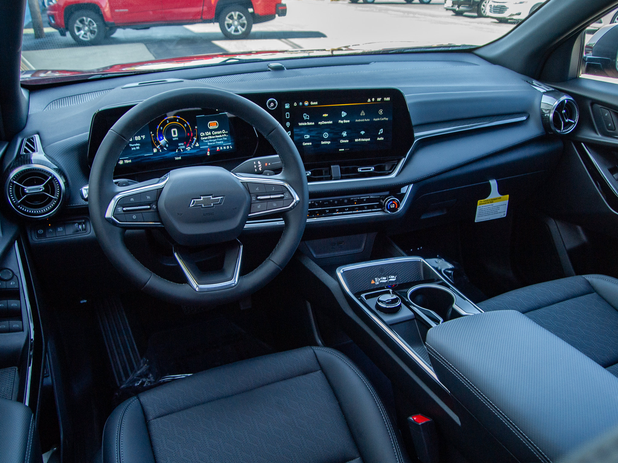 New 2027 Chevrolet Equinox LT w/ Convenience Package II FWD image 28