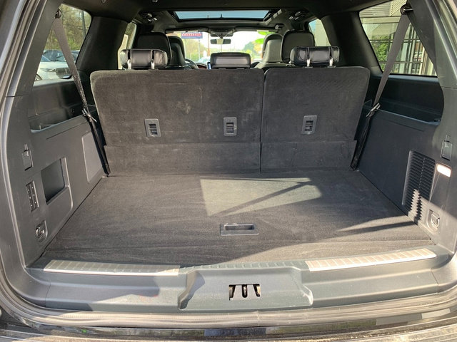 Certified 2024 Lincoln Navigator L Reserve image 5