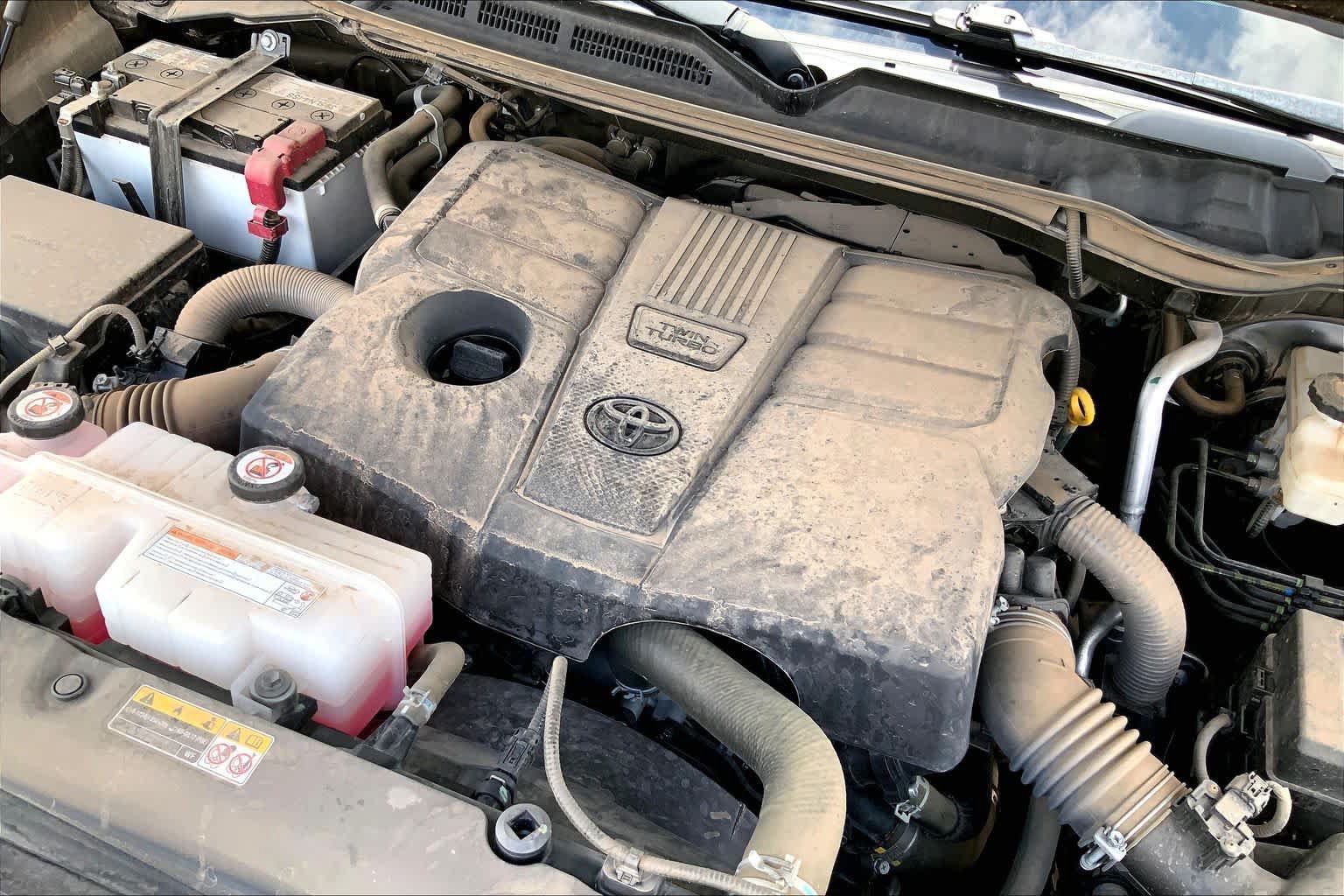 Used 2024 Toyota Tundra Limited AWD/4WD image 35