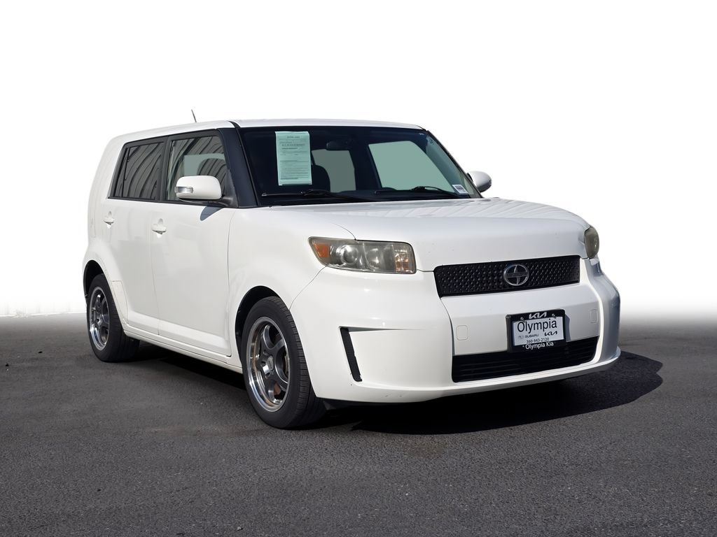 Used 2010 Scion xB FWD image 1