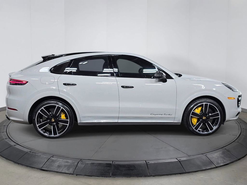 Certified 2023 Porsche Cayenne Turbo AWD/4WD image 8