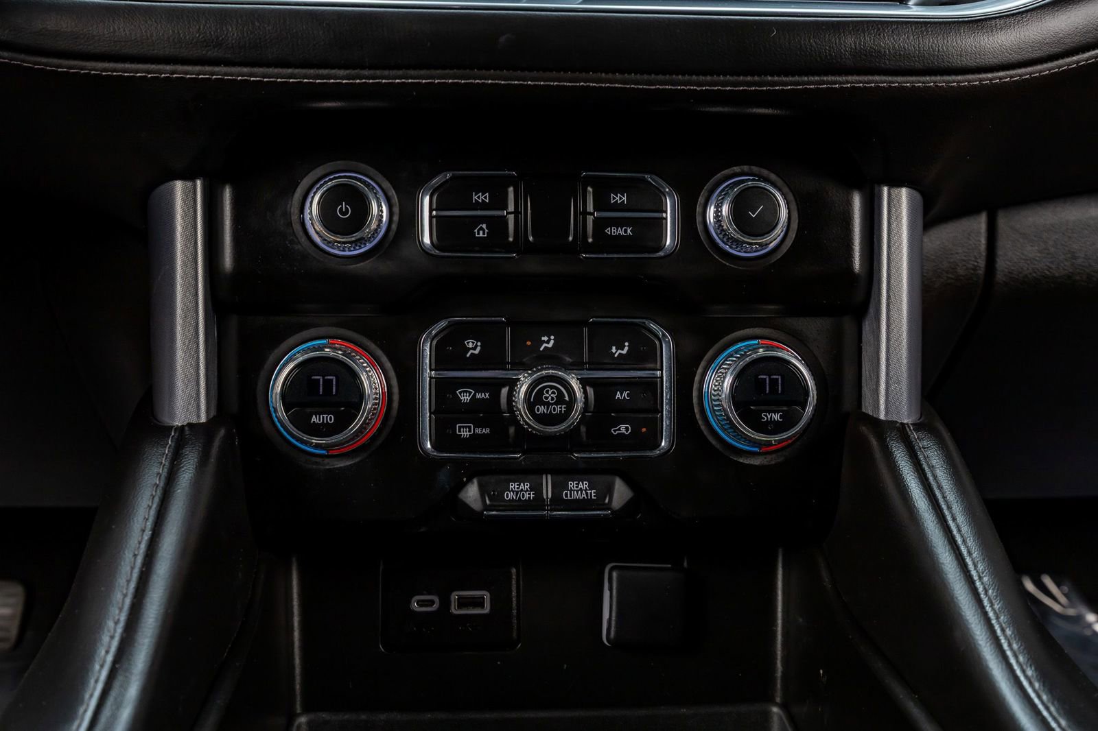 Used 2023 GMC Yukon SLE image 22