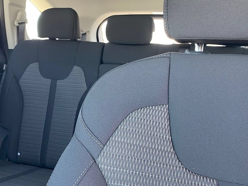New 2026 Kia Sorento LX FWD image 14