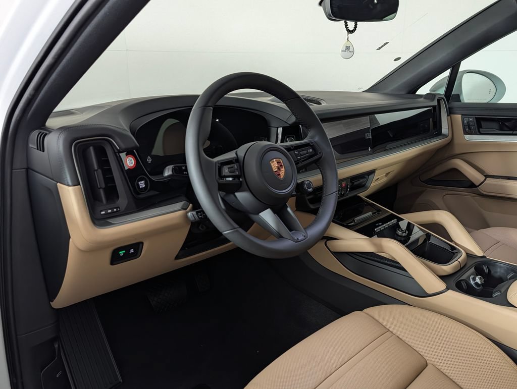 New 2026 Porsche Cayenne Coupe AWD/4WD image 4