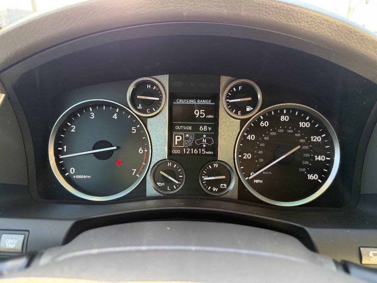 Used 2015 Lexus LX 570 4WD image 13