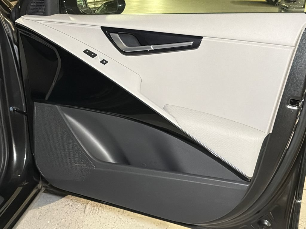 Certified 2023 Kia Niro Wave FWD image 17