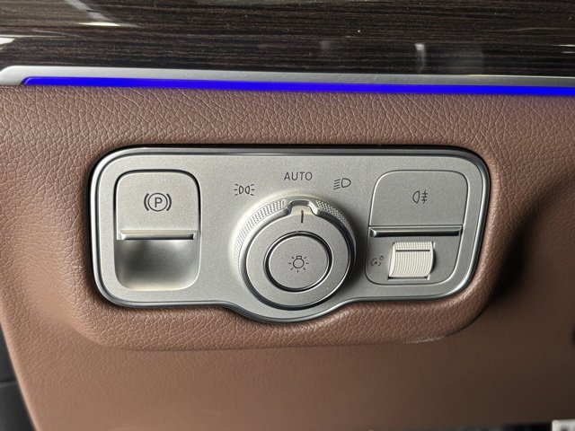 Used 2025 Mercedes-Benz GLS 450 4MATIC image 17