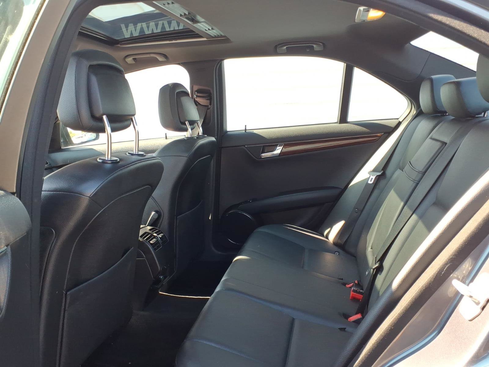 Used 2009 Mercedes-Benz C 300 4MATIC Sedan image 10