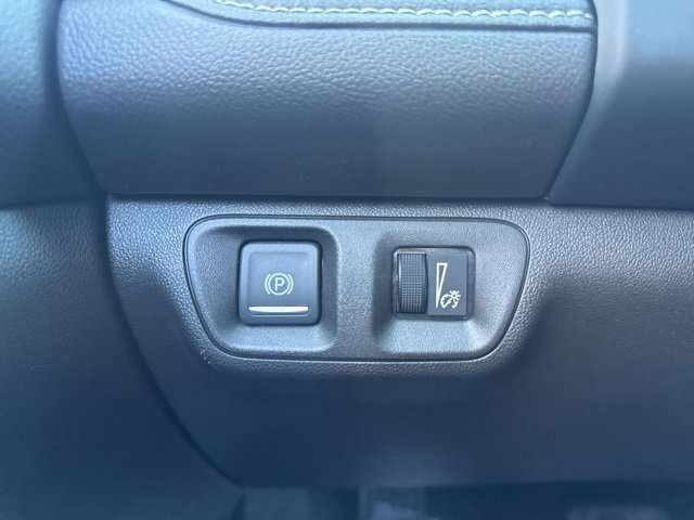 Used 2023 GMC Acadia SLT w/ Elevation Edition image 15