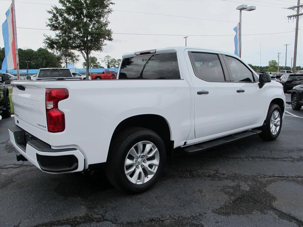 Used 2024 Chevrolet Silverado 1500 Custom RWD image 3