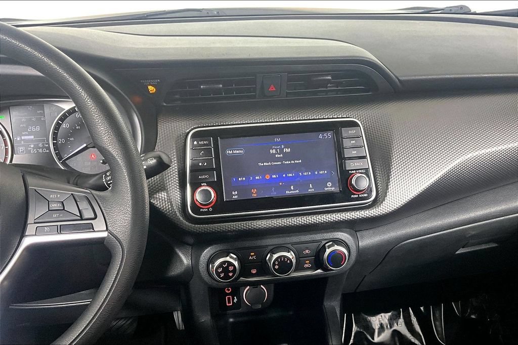 Used 2020 Nissan Kicks S FWD image 6